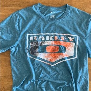 Men’s Oakley T-shirt